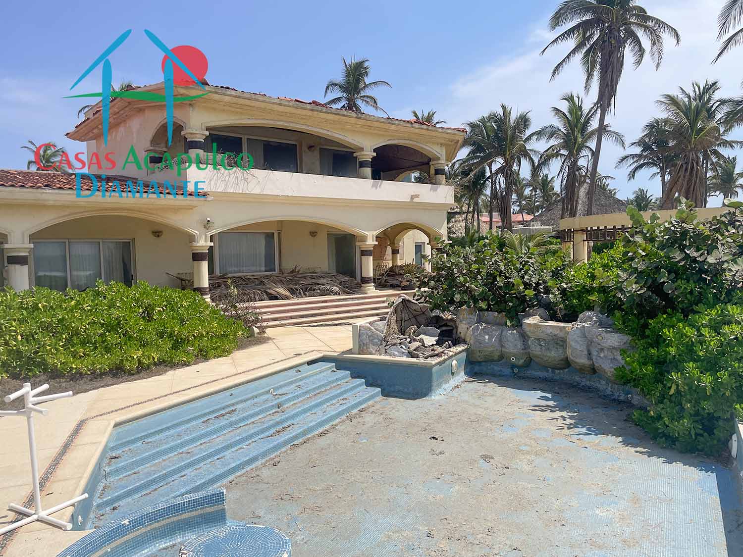 Tres Vidas Villa Universal - Fachada 6